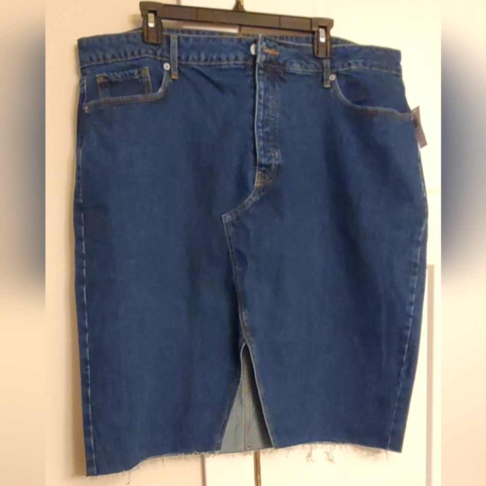 Old Navy women's denim skirt size 20 with raw hem